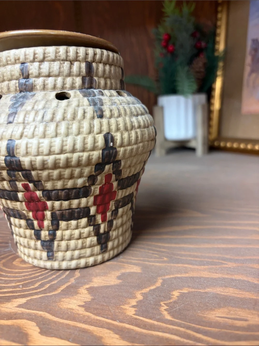 Woven Electric Fragrance Warmer in Natural and Red